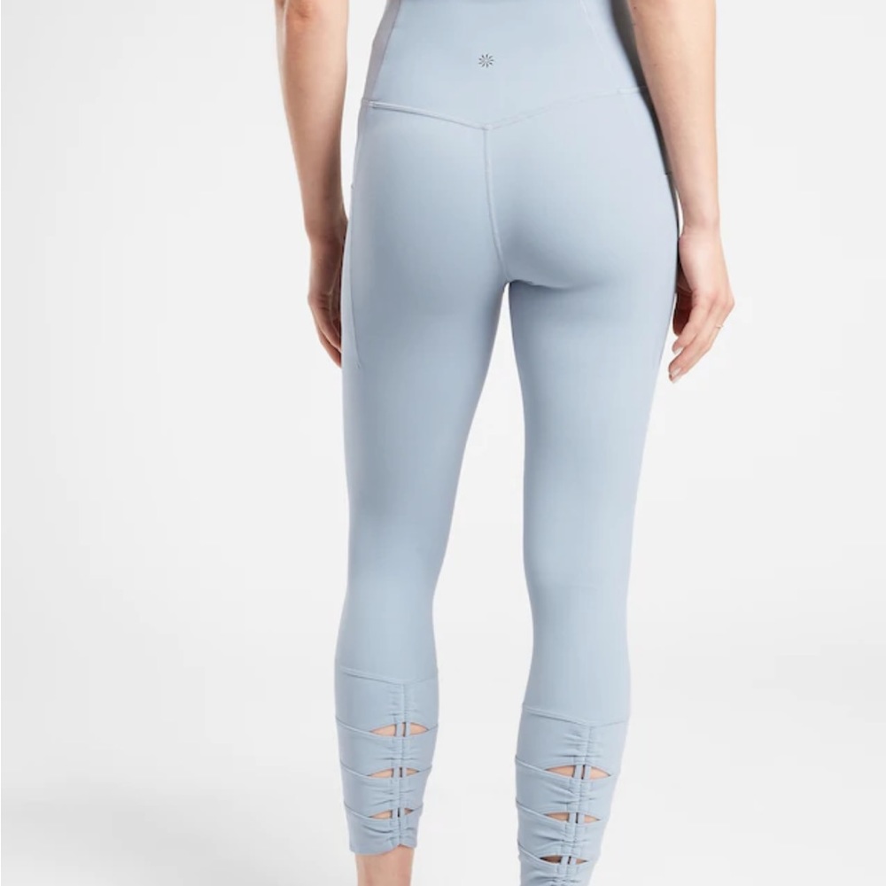 Athleta Salutation Stash Pocket II Cinch 7/8 Tight.